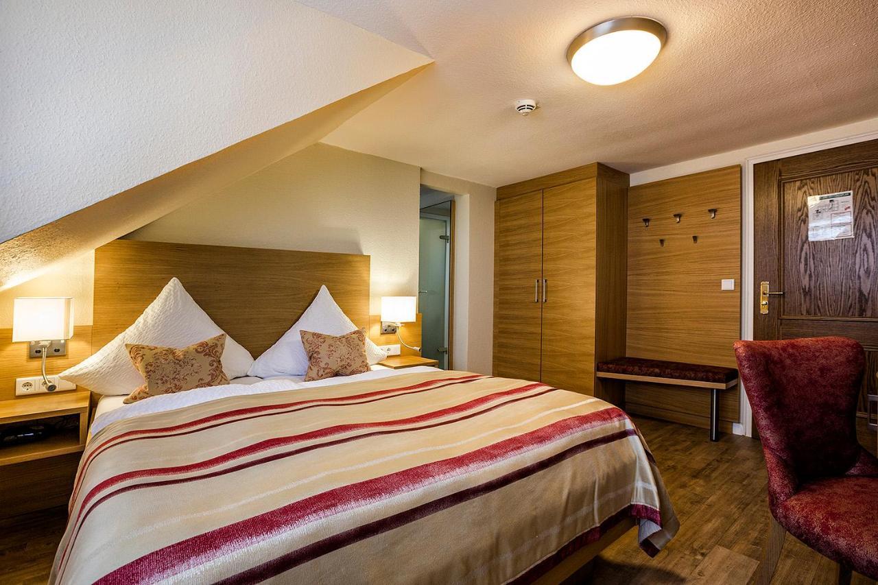Hotel Neuwarft Altbau Dagebüll Exteriör bild